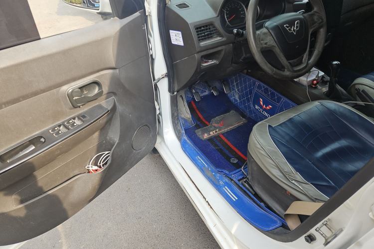 Used Wuling Hongguang 2014 1.2L Standard Model China IV