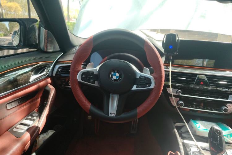 Used BMW 5 Series 2019 530Li Leading Model M Sport Package Steering Wheel