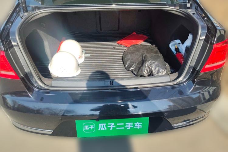 Used Volkswagen Magotan 2015 1.8TSI Luxury Model Trunk