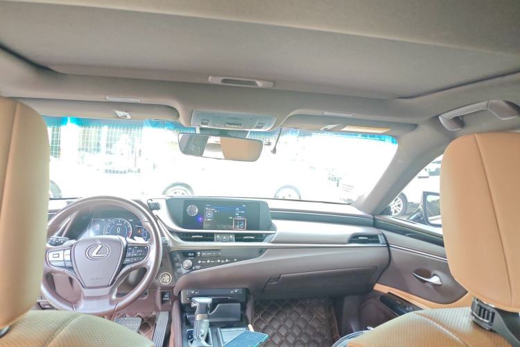 Used Lexus ES 2020 200 Excellence Edition

