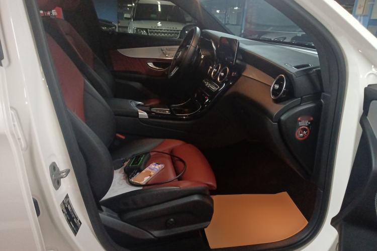 Used Mercedes-Benz GLC Coupe 2021 GLC 260 4MATIC Coupe SUV Right Front Seat