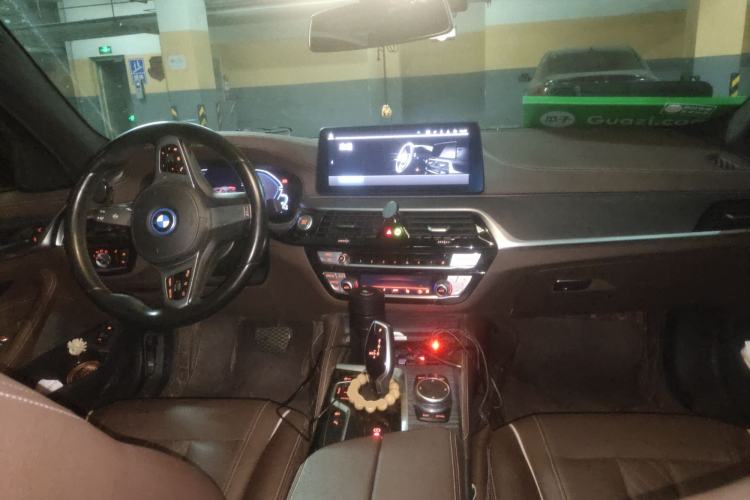 Used BMW 5 Series New Energy 2022 Restyled 535Le M Sport Package Center Console