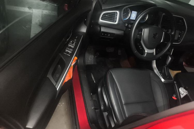 Used Suzuki S-Cross 2014 1.6L CVT Two-Wheel Drive Elite Version Driver Seat