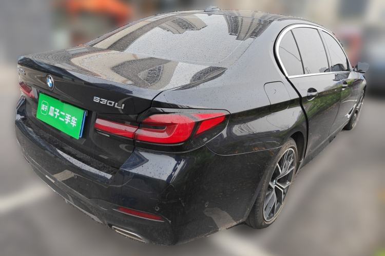 Used BMW 5 Series 2022 530Li Luxury Edition M Sport Package Rear Right 45 Deg