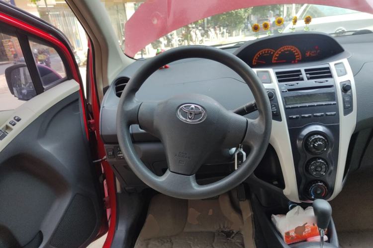 Used Toyota Yaris 2011 1.6E Automatic Charm Edition
