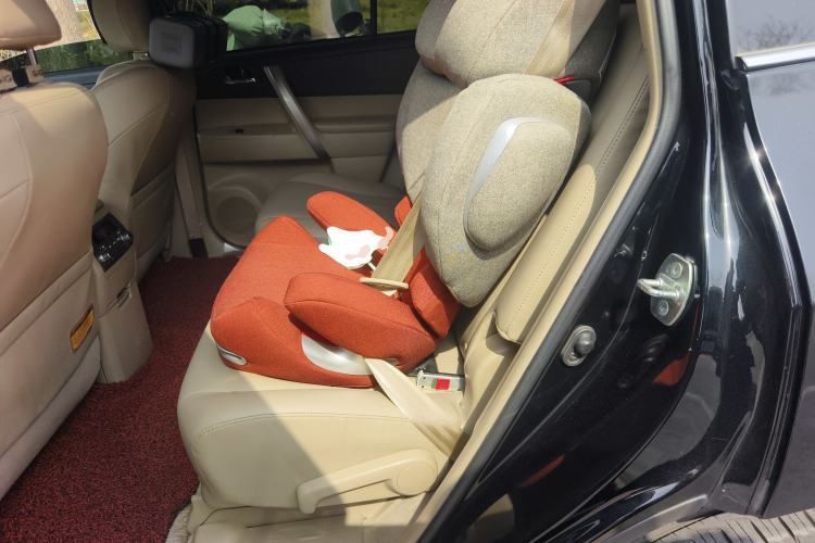 Used Toyota Highlander 2012 2.7L Two-Wheel Drive 7-Seater Luxury Edition
