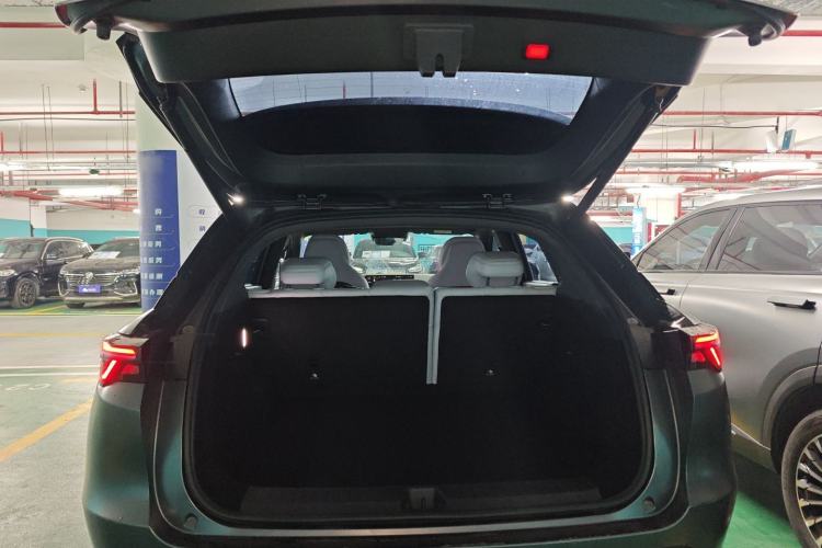 Used ARCFOX Alpha T5 2024 660 MAX Trunk