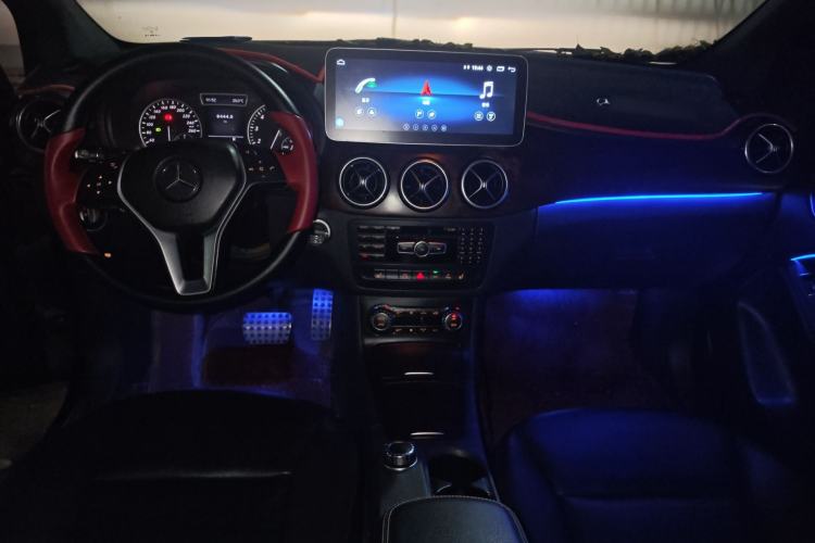 Used Mercedes-Benz B-Class 2012 B 200 Center Console