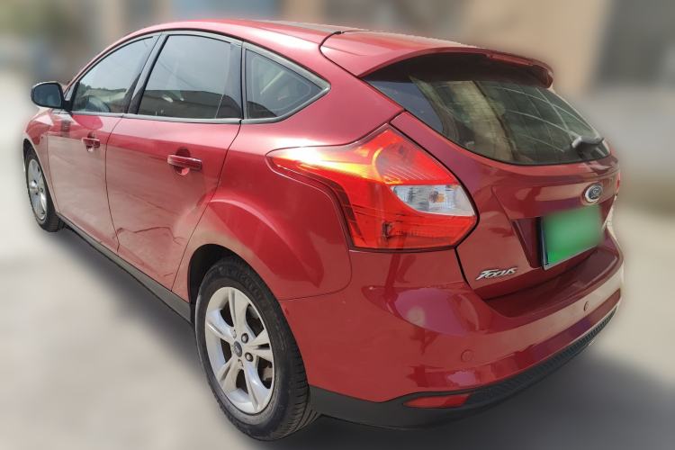 Used Ford Focus 2012 Hatchback 1.6L Manual Fashion Edition
