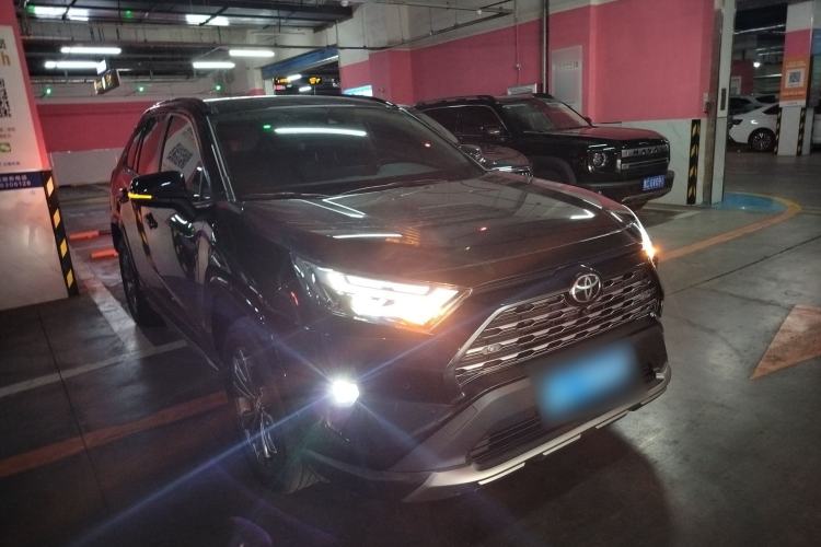 Used Toyota RAV4 2024 2.0L CVT Two-Wheel Drive Fashion Plus Edition
