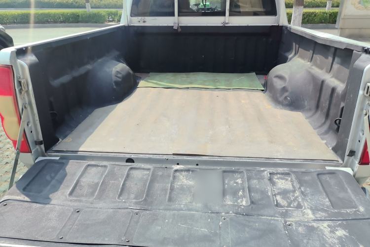 Used Great Wall Wingle 5 2017 2.0T European Version Diesel Two-Wheel Drive Advanced Large Double-Cab GW4D20E
