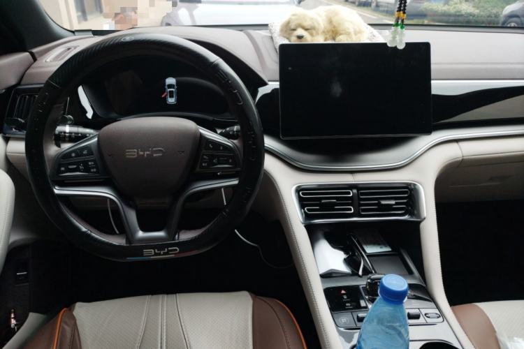 Used BYD Song PLUS New Energy 2025 DM-i 112KM Prestige Model Center Console