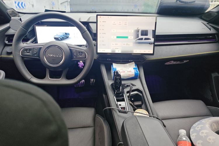 Used Lynk & Co 03 2025 2.0TD DCT Champion Edition Pro Center Console