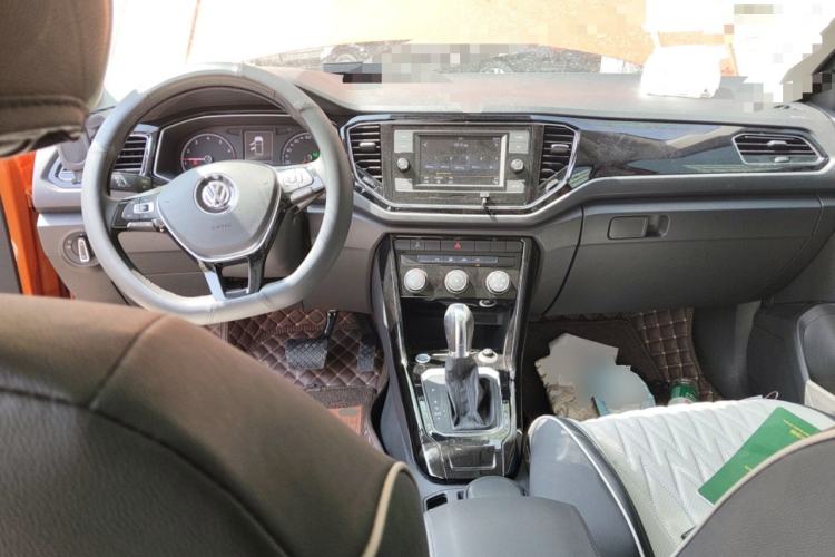 Used Volkswagen T-ROC 2018 280TSI DSG Two-Wheel Drive Comfort Version China VI Standard
