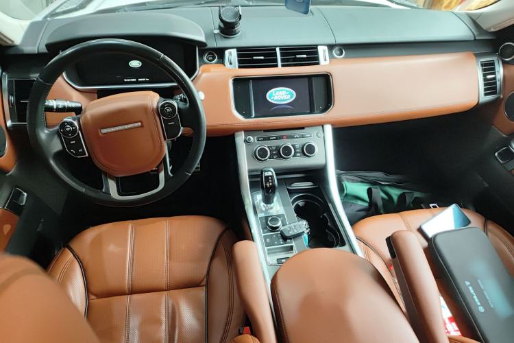 Used Land Rover Range Sport 2014 3.0 SC V6 HSE DYNAMIC Center Console