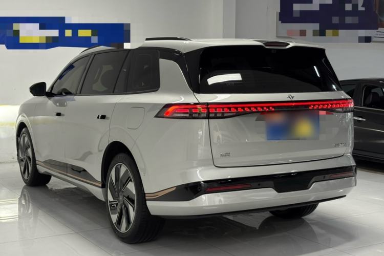 Used Dongfeng eπ eπ008 2025 210 Ultra Range-Extended Version 6 Seats Exterior 5