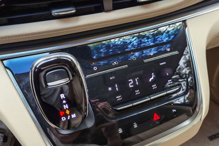 Used Buick GL8 2023 Land Executive Class 652T Luxury Model