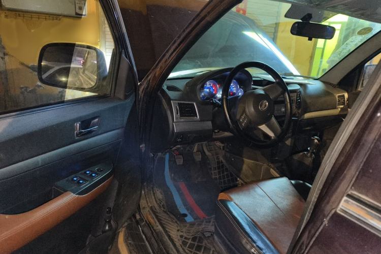 Used Zxauto Grandtiger 2018 2.5T Off-Road Diesel National V Two-Wheel Drive Standard Version Big Double Cab SD4V25R-100 Interior 3