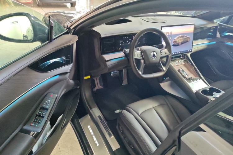 Used Denza Z9 2024 1100 km Four-Wheel Drive Max Version