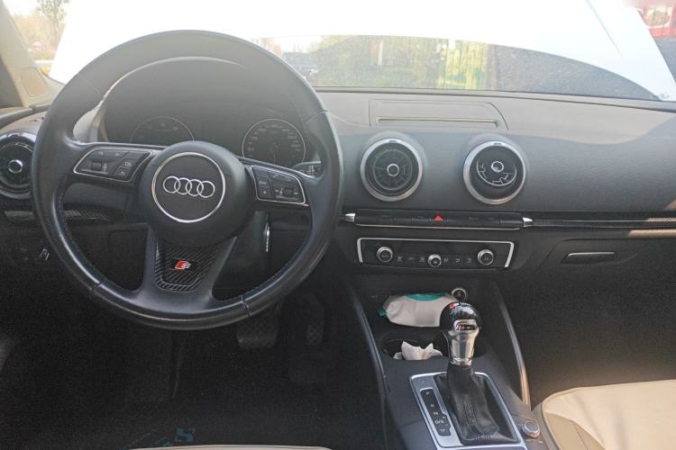 Used Audi A3 2019 Limousine 35 TFSI Fashion Edition China V standard
