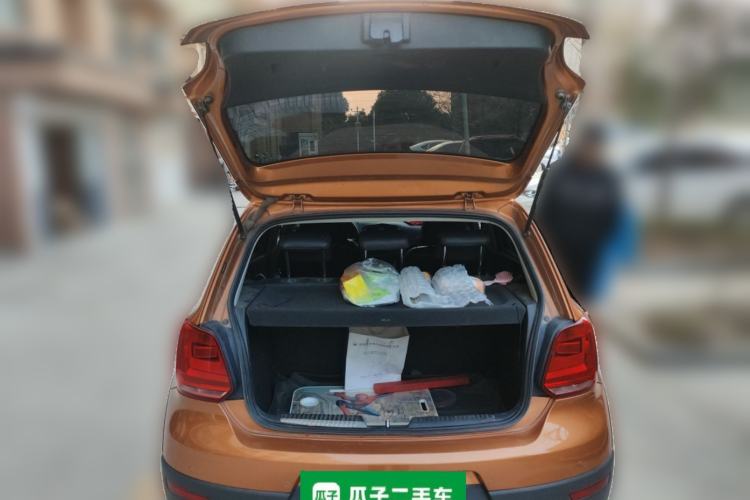 Used Volkswagen Polo 2016 1.6L Cross Polo Automatic
