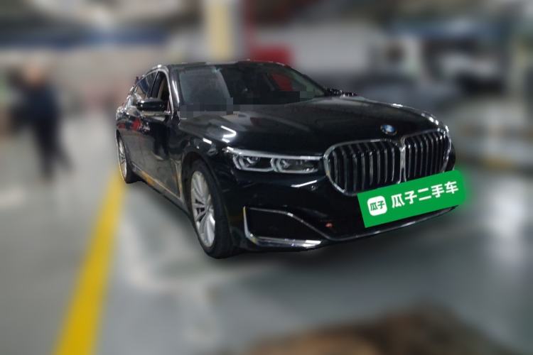 Used BMW 7 Series 2019 730Li Luxury Package Front Right 45 Deg