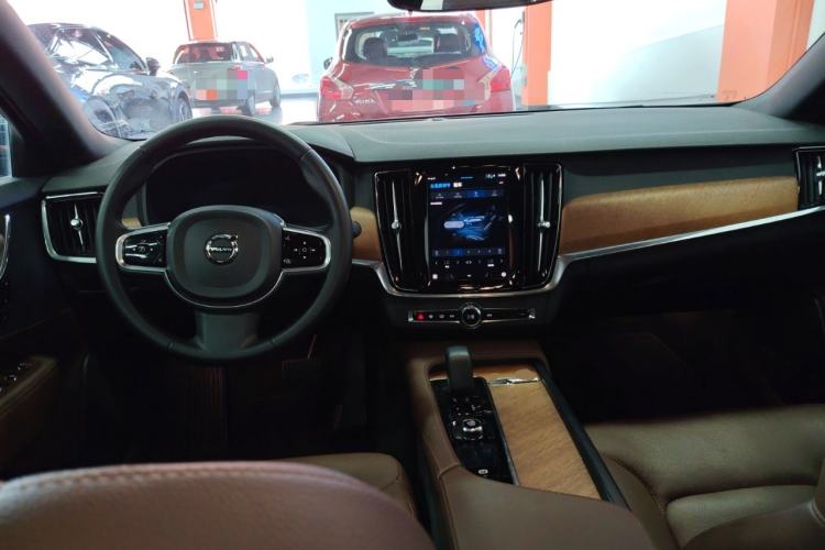 Used Volvo S90 2024 B5 Zhiyi Luxury Edition