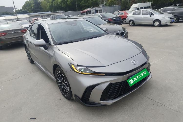 Used Toyota Camry 2026 Model Dual-Engine 2.0HSE Sport Lite Edition Front Right 45 Deg