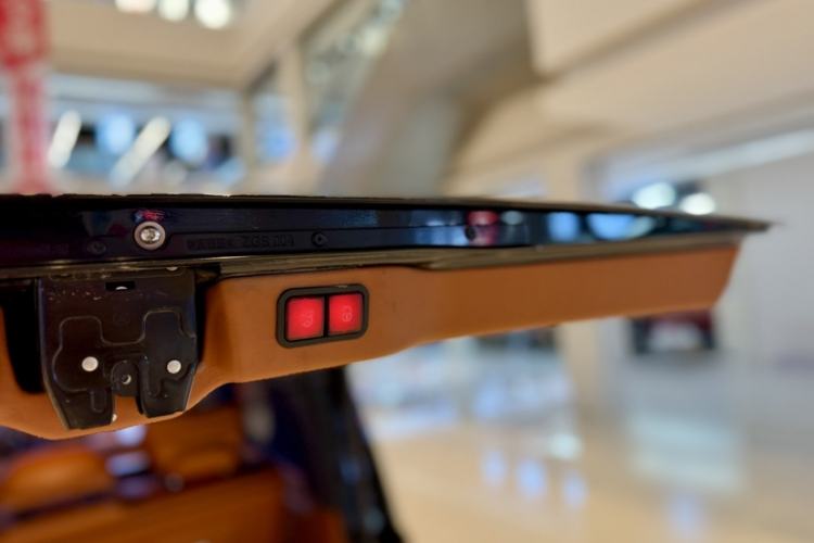 Used Mercedes-Benz Vito 2021 2.0T Business Version 7 Seats Interior 13