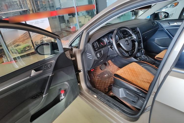 Used Volkswagen Golf 2017 230TSI Automatic Comfort Edition – Celebrating Milestone of One Million Units