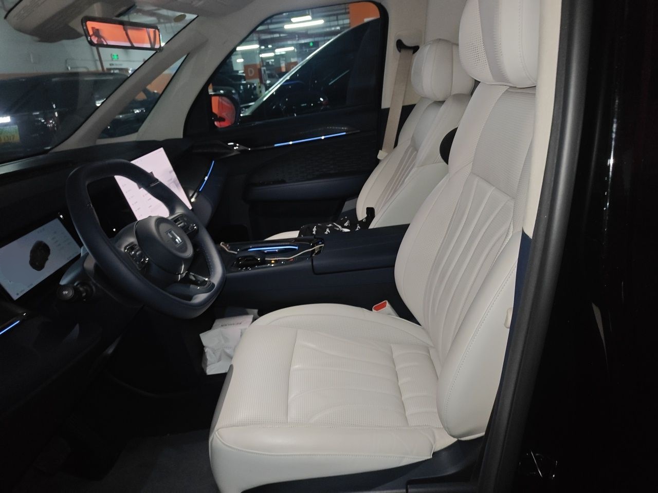 Zeekr 009 2024 GAC Trumpchi Heritage Edition — снимка 15