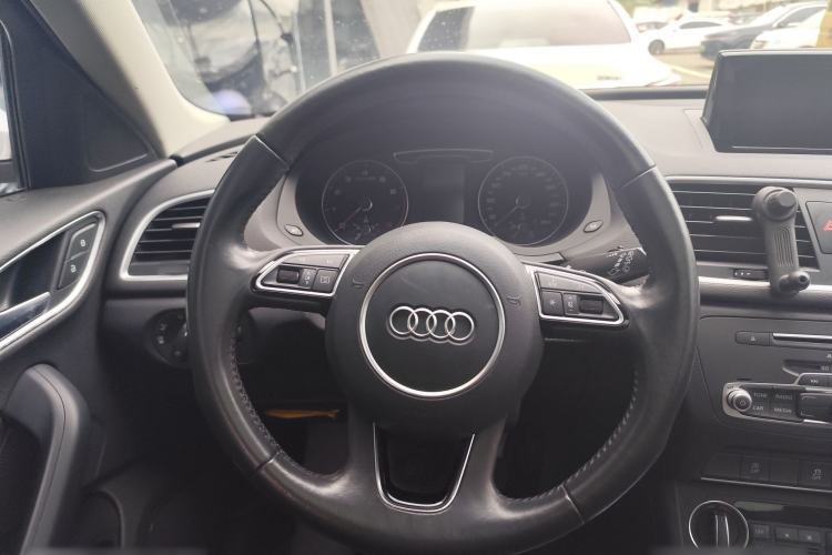 Used Audi Q3 2018 30th Anniversary Edition 30 TFSI Fashion Model Interior 2