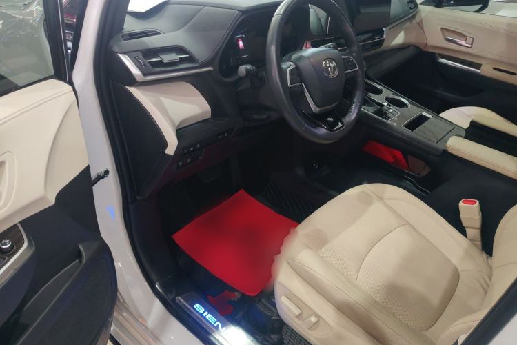 Used Toyota SIENNA 2021 2.5L Hybrid Premium Edition Driver Seat