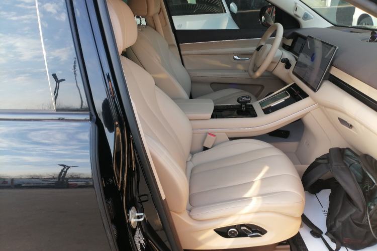 Used Hima AITO M7 2024 1.5T Intelligent Driving Rear-Drive Pro Version 5 Seats Right Front Seat