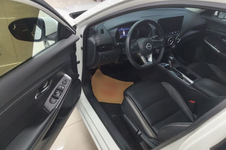 Used Nissan Sylphy 2023 1.6L CVT Enjoyment Edition Interior 3