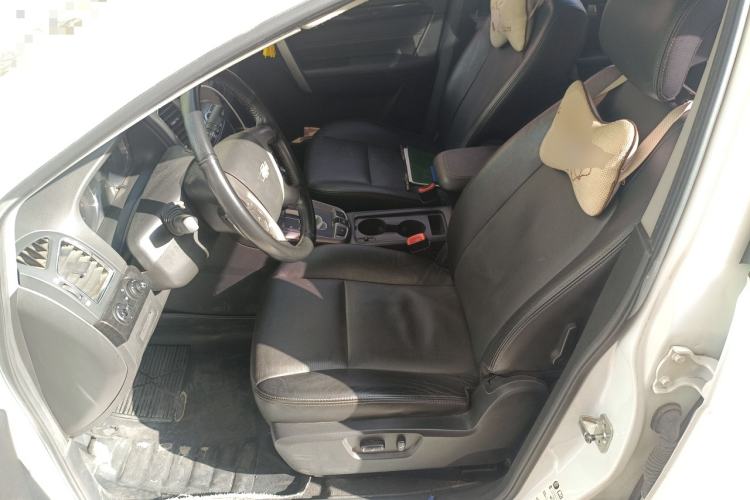 Used Chevrolet Captiva 2015 2.4L 4x4 Flagship Edition 7-Seater
