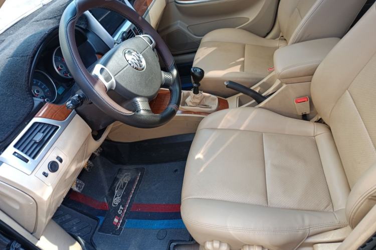 Used Buick Excelle 2011 1.6 LE-MT
