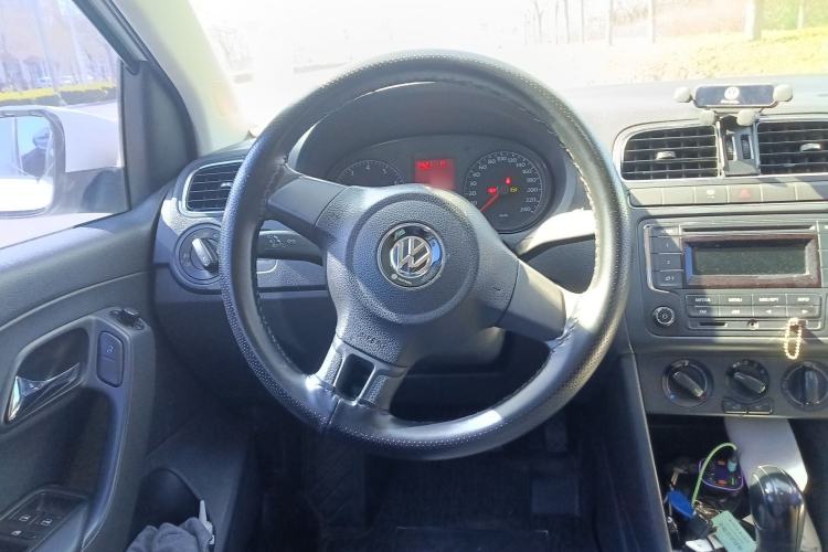 Used Volkswagen Polo 2013 1.6L Automatic Comfort Edition Steering Wheel