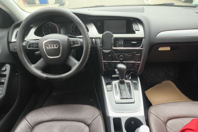 Used Audi A4L 2012 2.0 TFSI automatic standard version