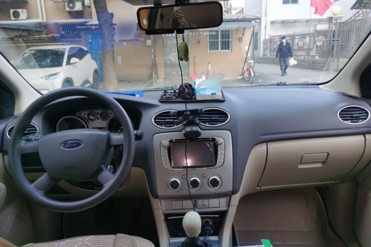 Used Ford Focus 2013 Sedan Classic 1.8L Manual Base Model