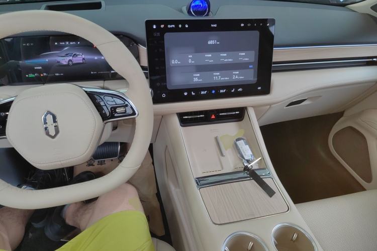 Used Hima AITO M5 2025 Extended-Range Ultra All-Wheel-Drive Version
