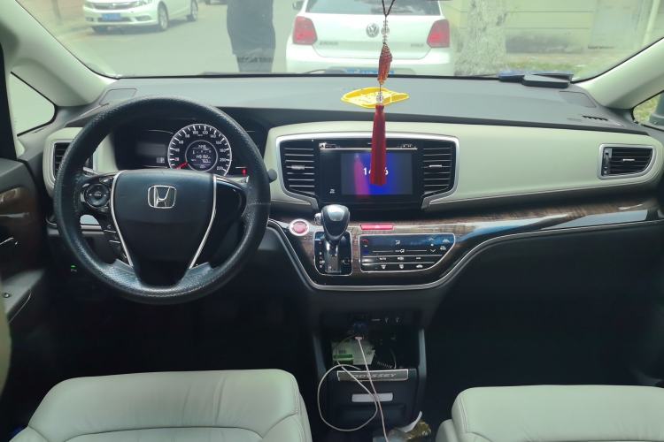 Used Honda Odyssey 2015 Revised 2.4L Luxury Edition
