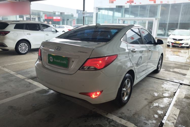 Used Hyundai Verna (older generation) 2014 1.4L Manual Smart GLS Trim