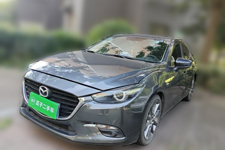 Used Mazda 3 Axela 2017 Hatchback 2.0L Automatic Sport Model China V Emission Standard