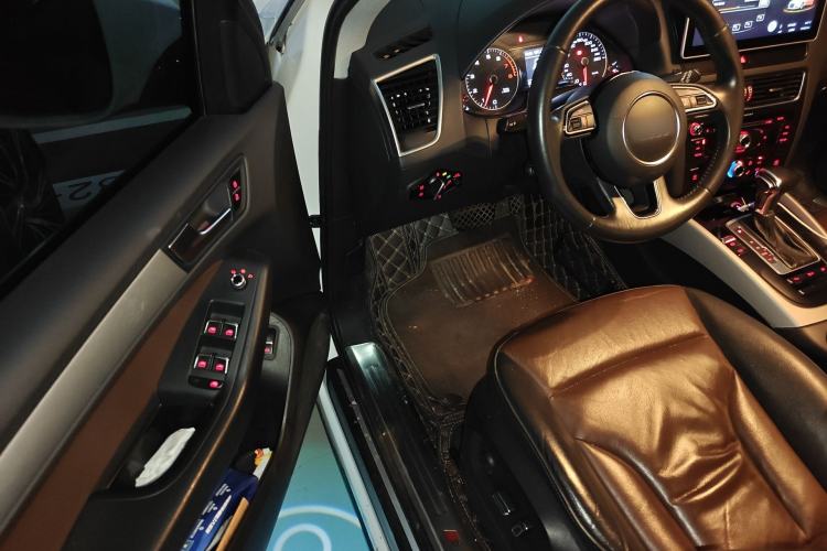 Used Audi Q5 2017 40 TFSI Ambition Edition Driver Seat