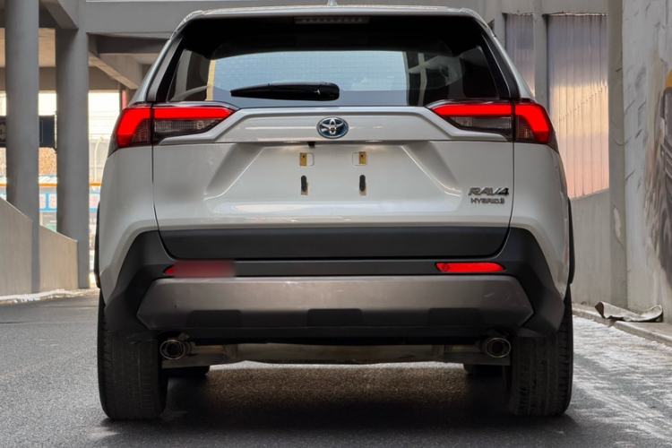 Used Toyota RAV4 2022 Dual-Engine 2.5L E-CVT Two-Wheel Drive Elite Edition
