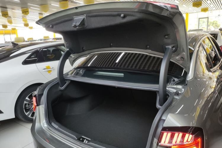 Used Lynk & Co 03 2022 1.5TD DCT JingPlus Trunk