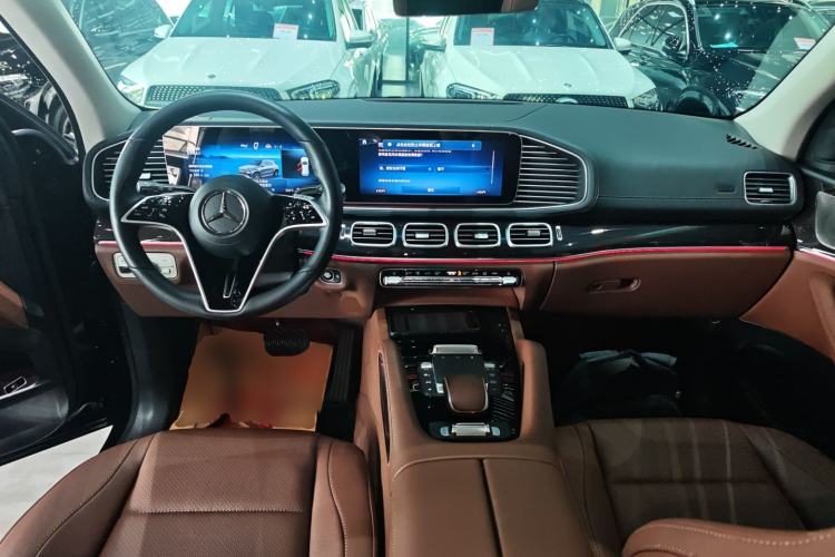 Used Mercedes-Benz GLE 2024 Refreshed GLE 350 4MATIC Stylish Edition Center Console