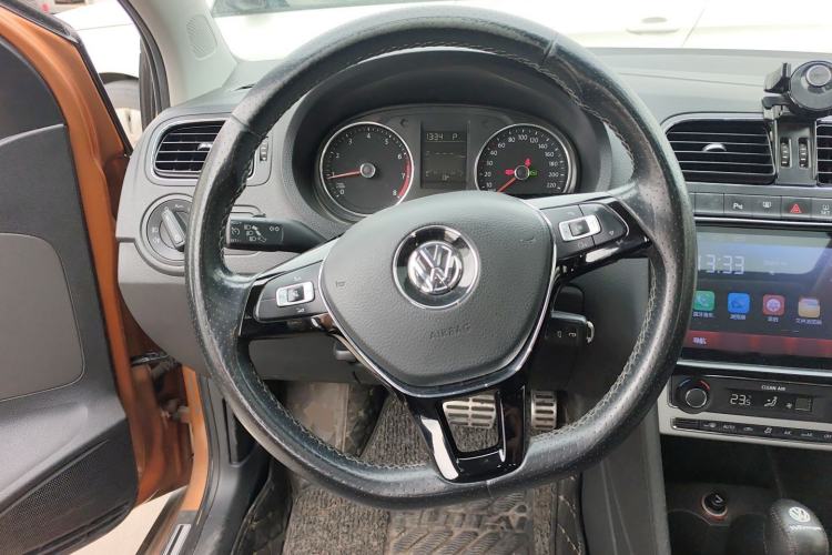 Used Volkswagen Polo 2016 1.6L Cross Polo Automatic Steering Wheel