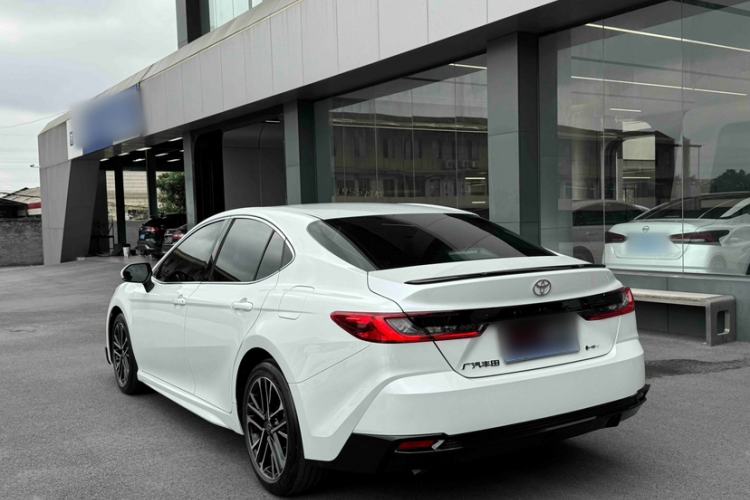 Used Toyota Camry 2026 Model Dual-Engine 2.0HSE Sport Lite Edition Exterior 6